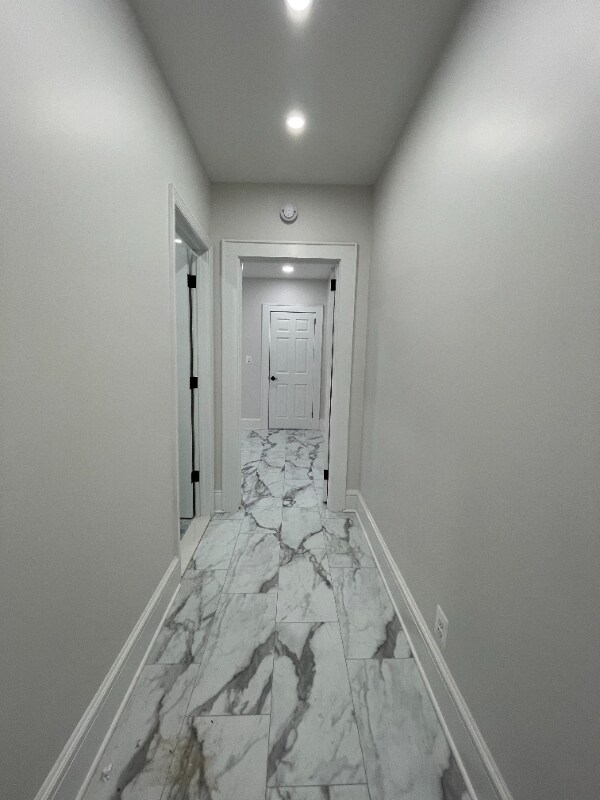 Foto del edificio - 121 Linden Rd