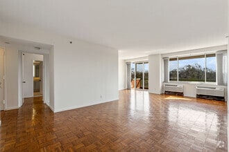 Building Photo - 100 Hilton Ave