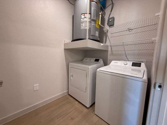 Building Photo - 1102 Treeta Trl