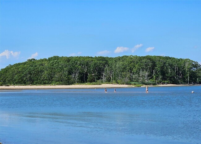 Foto del edificio - 3650 Bay Shore Rd