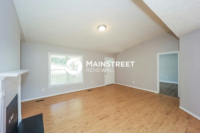 Foto del edificio - 3 Bedroom Pet-Friendly Home in Senoia, GA with Main Street Renewal