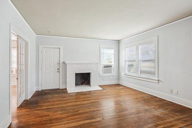 Foto del edificio - 2113 Berry St