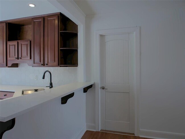 Foto del edificio - 1505 Karen Ave