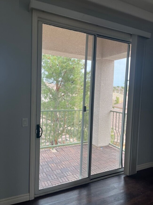 Building Photo - Boulder City - Spanish Steps Lakeside Condo