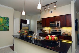 Platinum Lakeline Apartments Reviews Platinum Lakeline Apartments Reviews