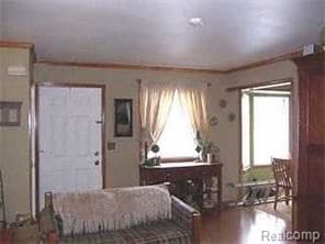 Building Photo - 2101 Vine Way Dr