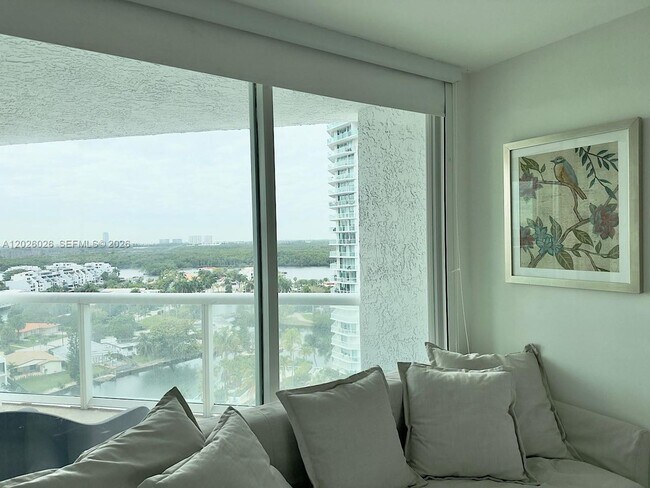 Foto del edificio - 16400 Collins Ave