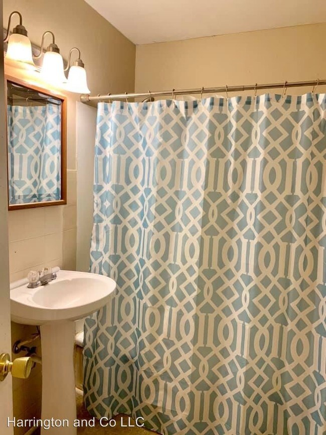Foto del edificio - 2 br, 1 bath House - 20401 W 109th St N
