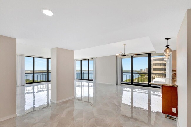 Foto del edificio - 4100 N Ocean Dr