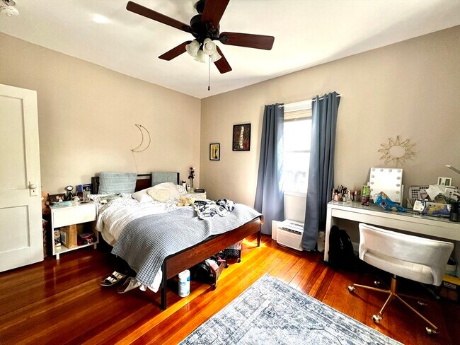 Foto del edificio - 20 Winslow Rd