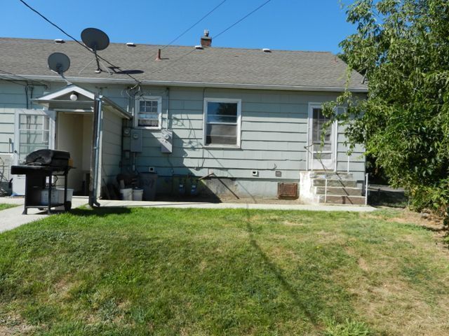 Primary Photo - Triplex Close To Park