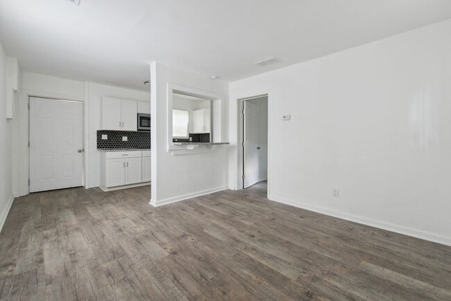 Building Photo - 1098 Smith St SW