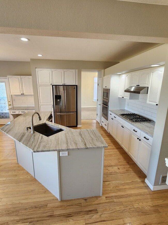 Building Photo - Parker home in Desired Stonegate Neighborhood!