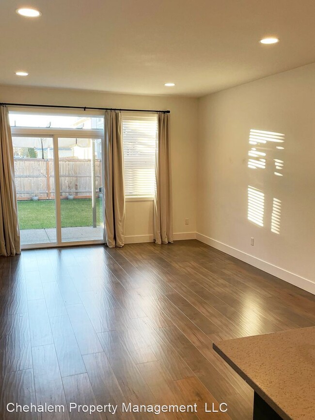 Building Photo - 3 br, 2.5 bath House - 519 S. Wynooski St.