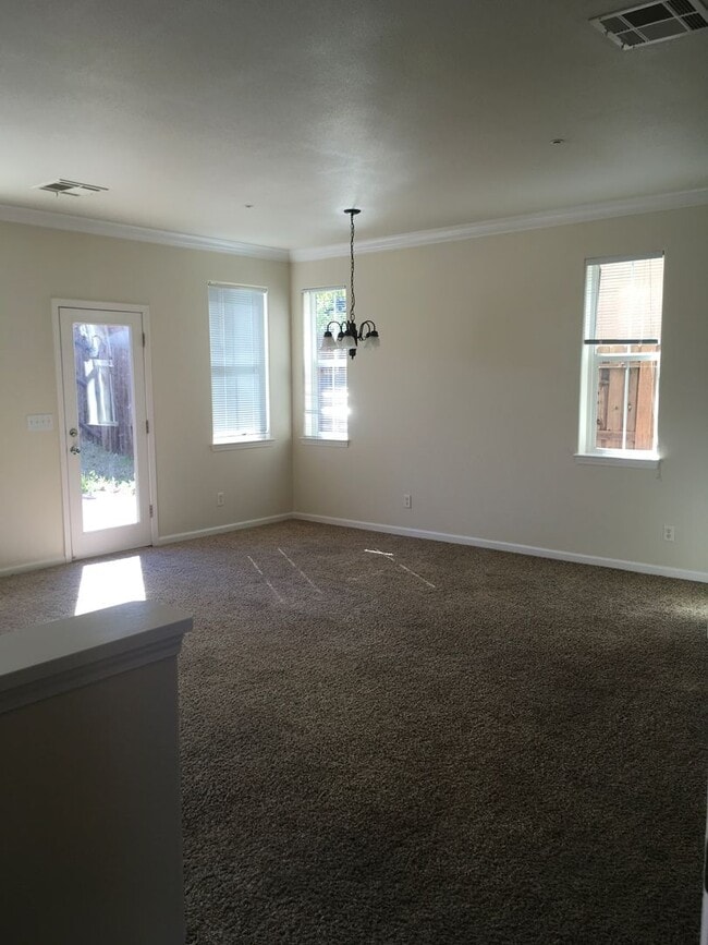 Building Photo - 2151 Vienna Way