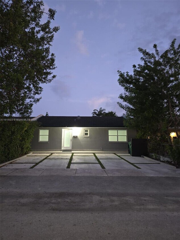 Foto principal - 13018 SW 49th Terrace