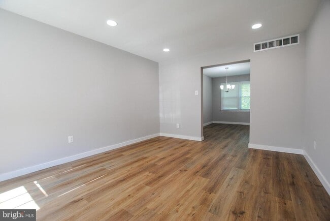 Foto del edificio - 8512 Hydra Ln