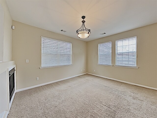 Foto del edificio - 221 Hiawassee Drive