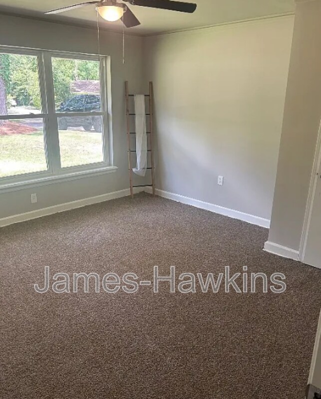Foto del edificio - 3634 Cloverdale Rd
