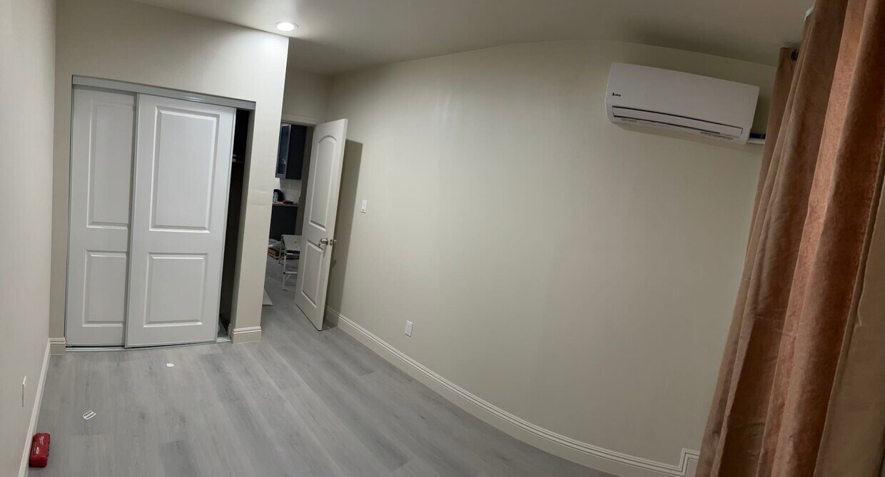 Foto del edificio - 3721 Vineland Ave