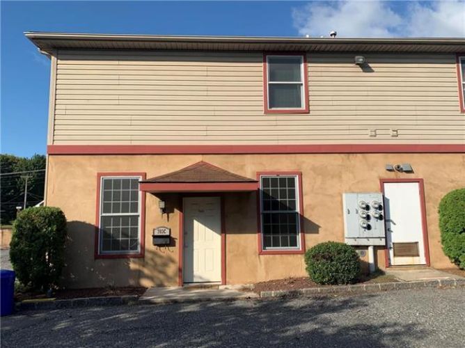 Foto principal - 703 Palmer St