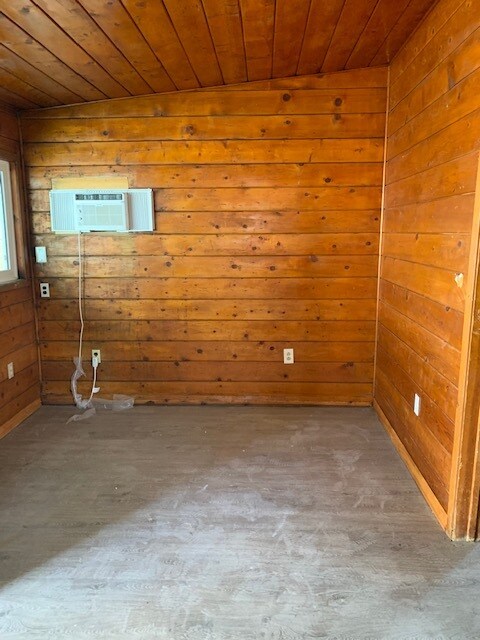 Air cond bedroom for comfort - 420 N Norma St