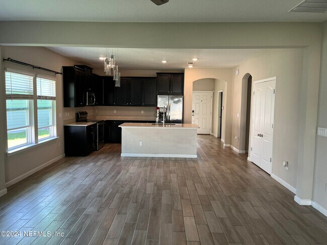 Building Photo - 10181 Powell Creek Ct