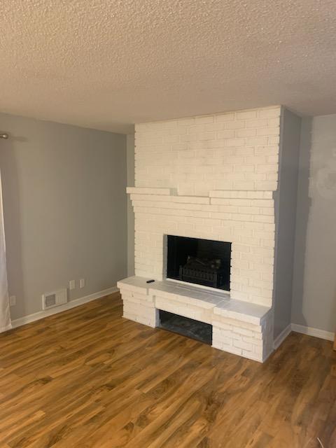 Building Photo - 4361 Shoreline Dr