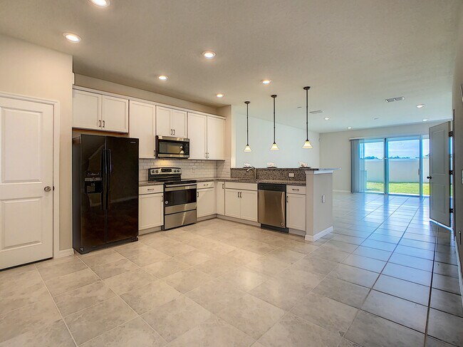 Building Photo - 3812 Grassland Dr