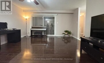 Building Photo - 19 Talbot St