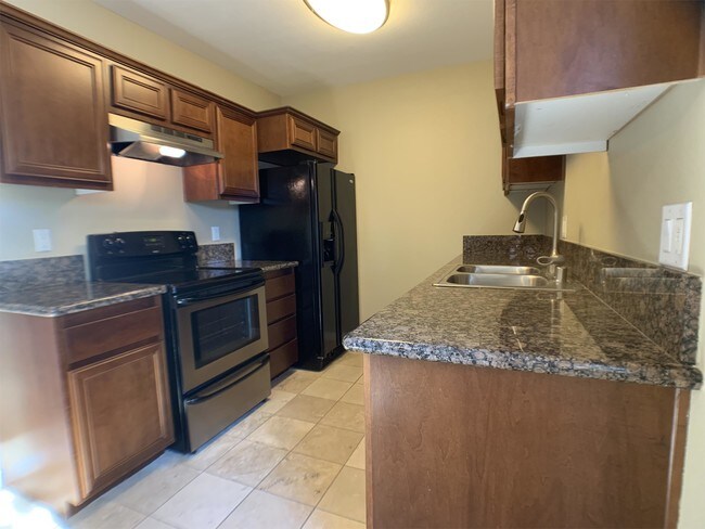 Foto del edificio - 7594 Park Ridge Blvd