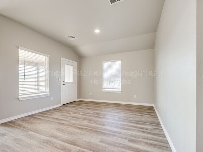 Foto del edificio - 7532 NW 143rd St