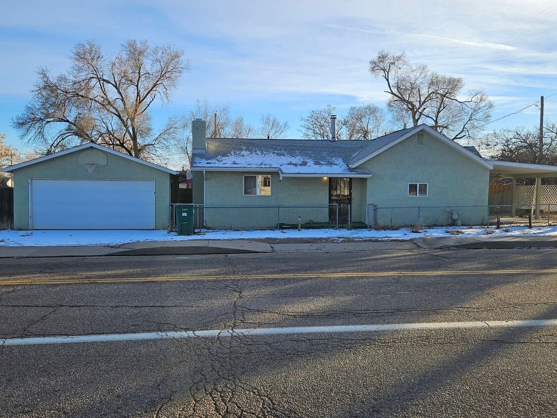 Foto principal - Spacious 5BR House in Pueblo!