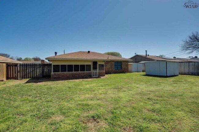 Foto del edificio - 5234 E Woodhaven Dr