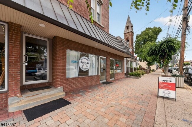 Foto del edificio - 56 W Somerset St