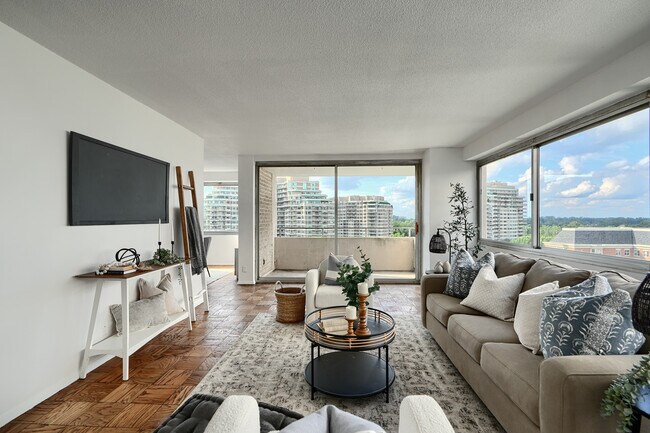 Foto del edificio - 5500 Friendship Blvd