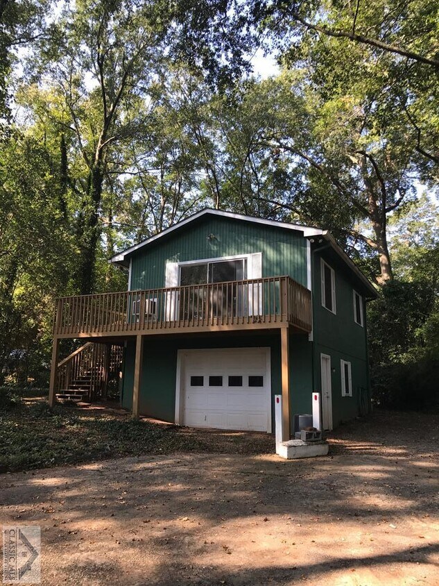 Primary Photo - 180.5 Pinecrest Dr
