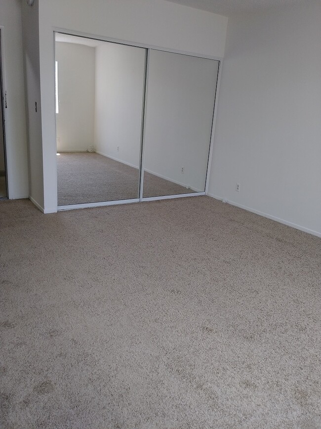 Closet - 11290 Ohio Ave