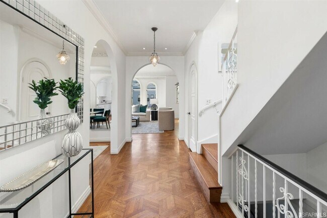 Photo - 2324 Francisco St Apartment