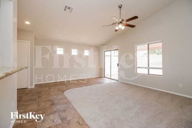 Foto del edificio - 1921 S Silver Dr