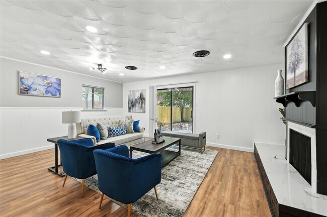 Foto del edificio - 214 Dorris Dr