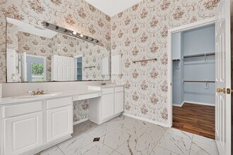 Building Photo - 12338 Ashford Hollow Dr