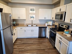 Building Photo - EDGEWATER AT VIRGINIA LAKE