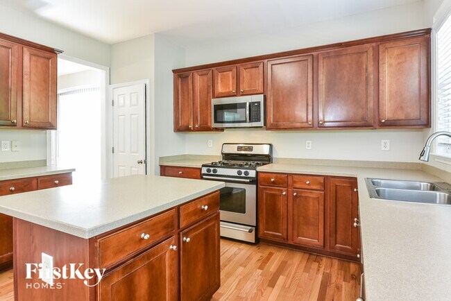Foto del edificio - 2207 Polesdean Ln NW