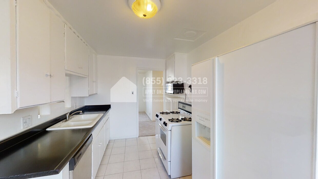 Primary Photo - 3040 Stanton St