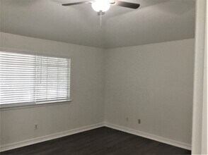 Building Photo - 9151 Autumn Harvest Dr