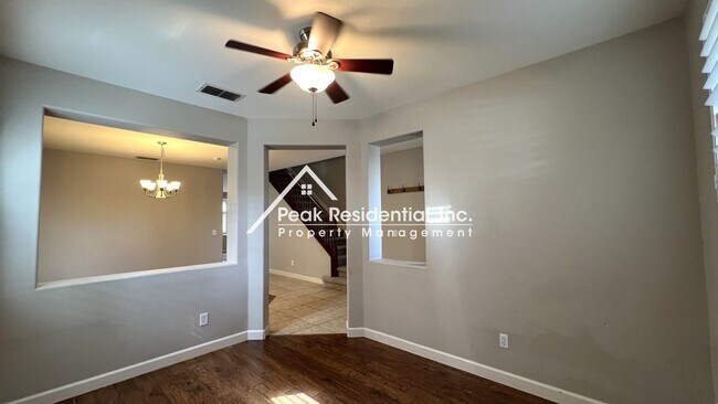 Foto del edificio - Spacious 5bd/3ba Elk Grove Home