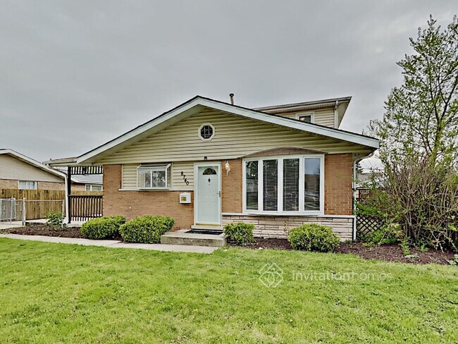 Building Photo - 8740 Cranbrook Ln