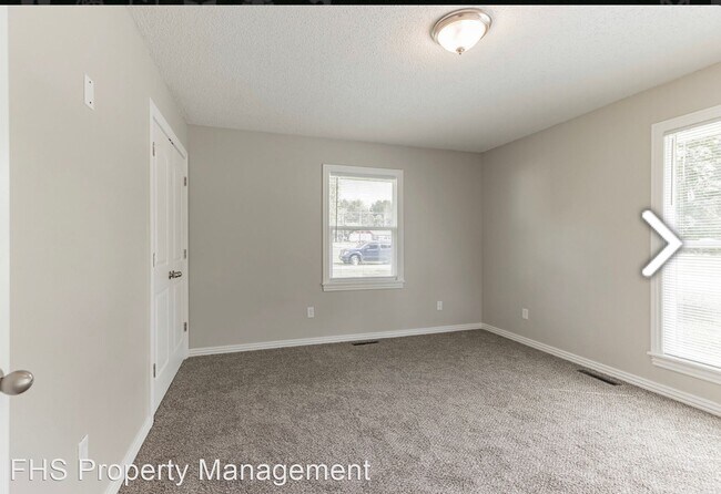 Foto del edificio - 3 br, 1 bath House - 131 Purdy Ave