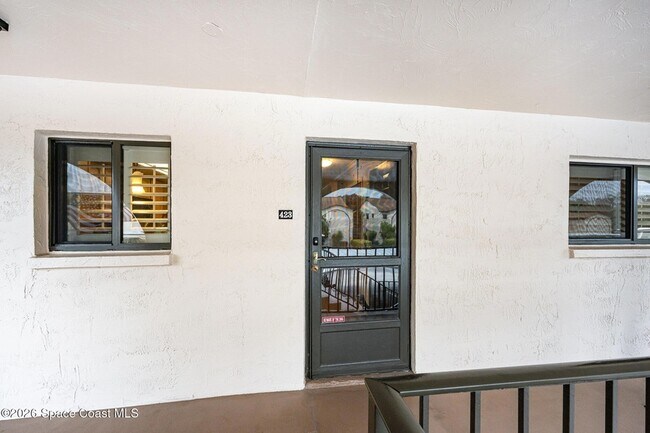 Foto del edificio - 5807 N Atlantic Ave